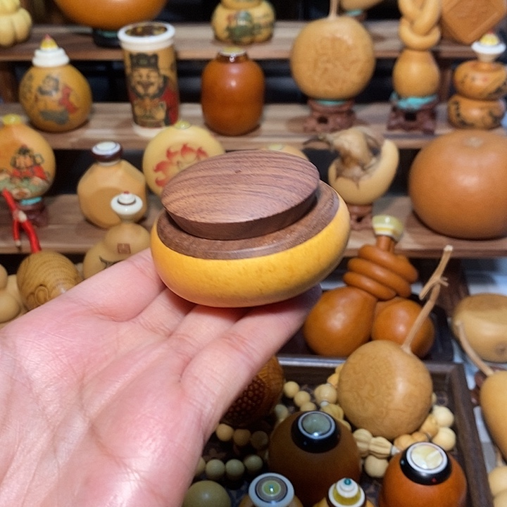 红檀木茶叶罐葫芦