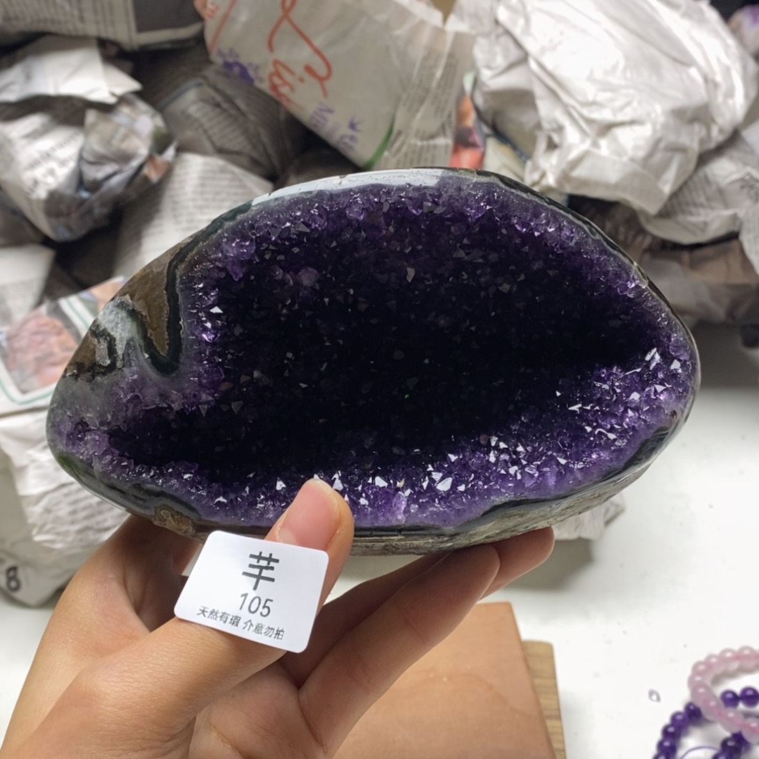 未镶嵌水晶珠宝半成品