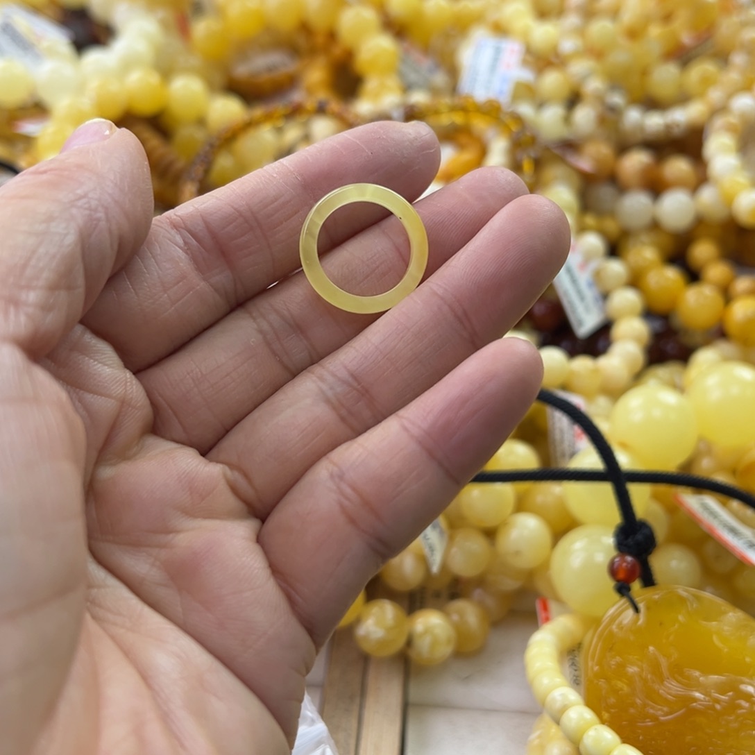 琥珀珠宝奇石未镶嵌