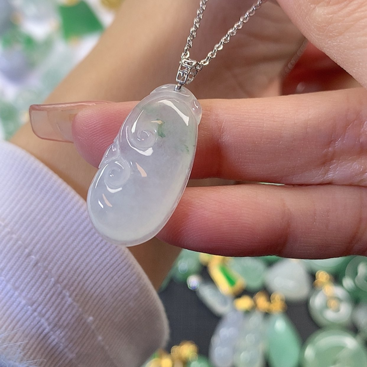 【闪购商品】翡翠吊坠(赠链)18K金镶嵌