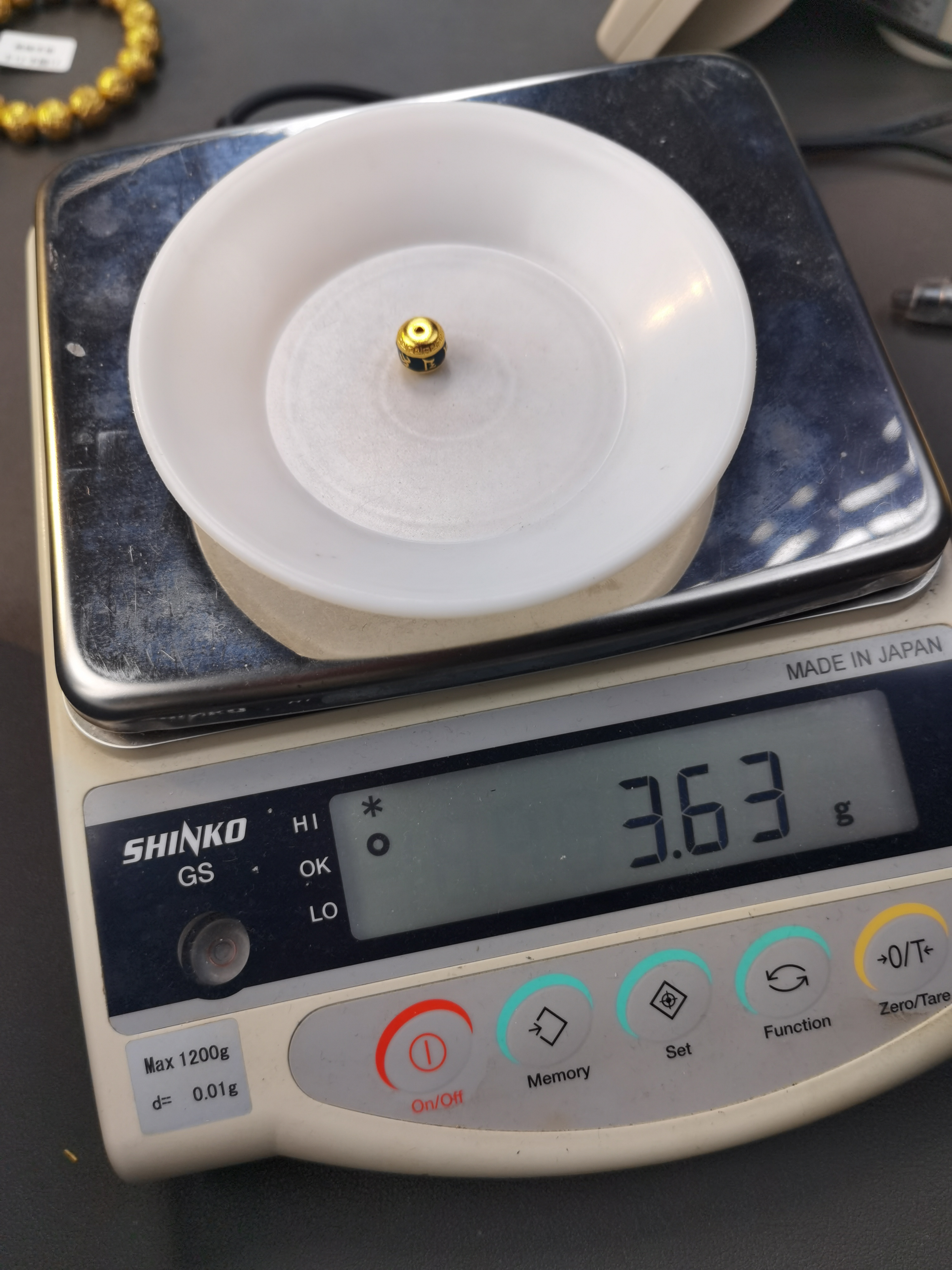 足金 卡10地狱色六字真言单珠 克重3.63克