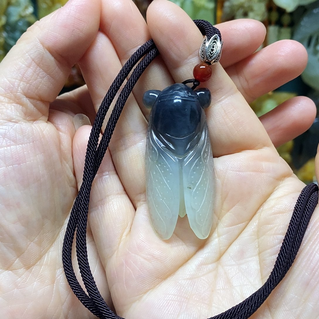 岫玉未镶嵌吊坠(赠链)