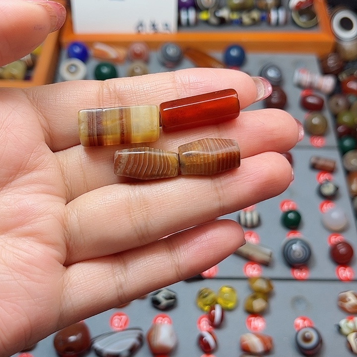 未镶嵌玛瑙/玉髓珠宝半成品?**?