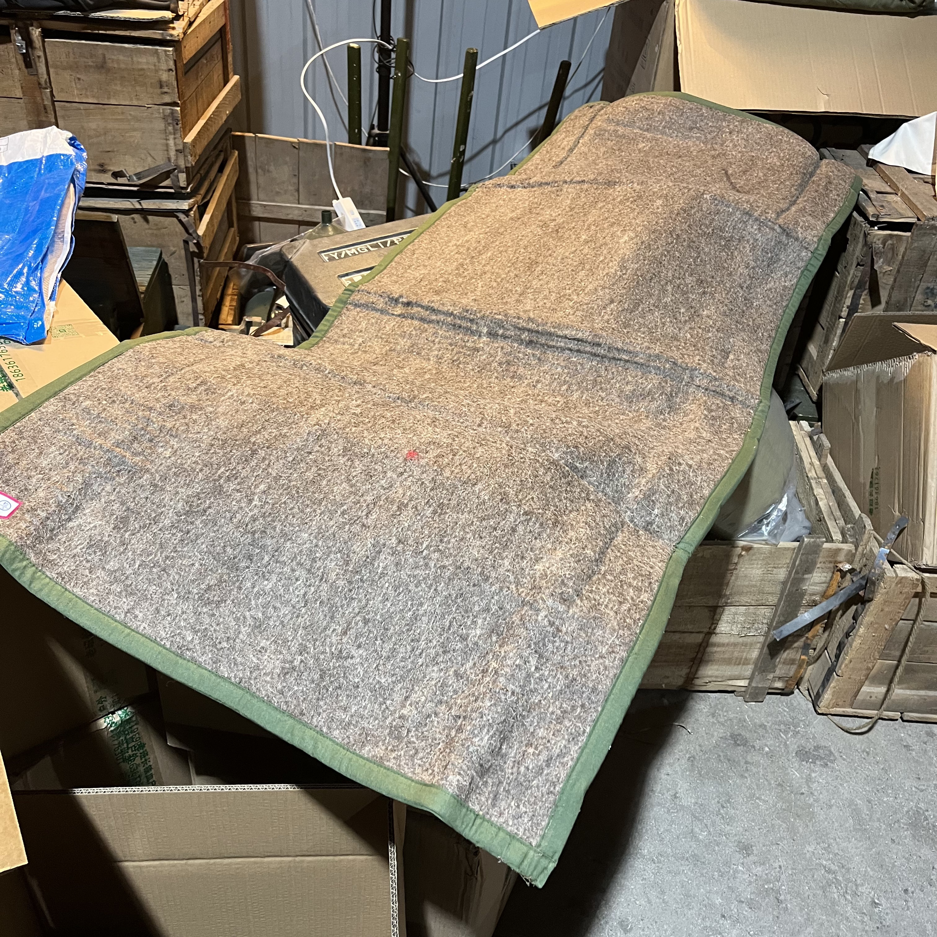 户外日常保暖多用途羊毛毡