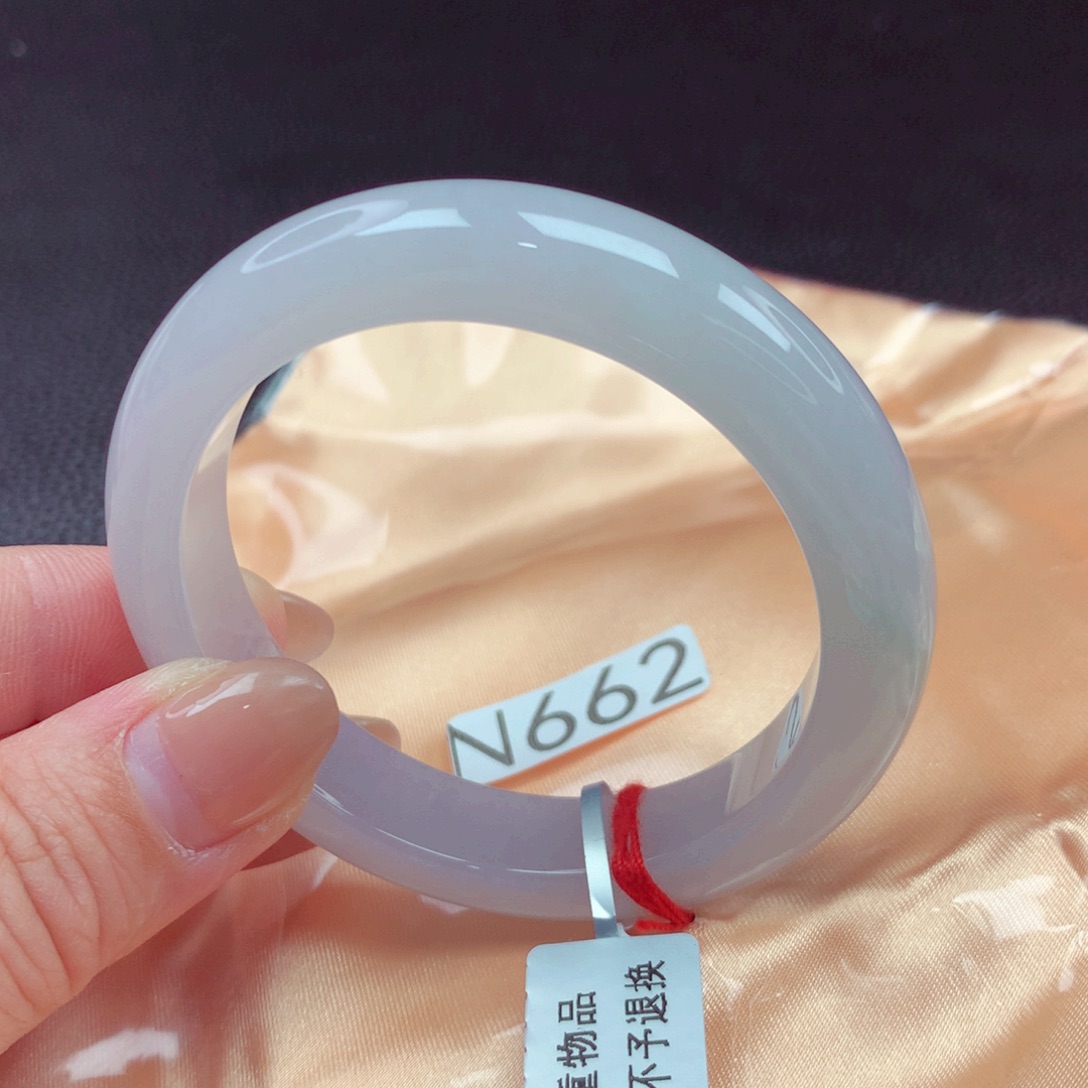 翡翠手镯未镶嵌手镯88