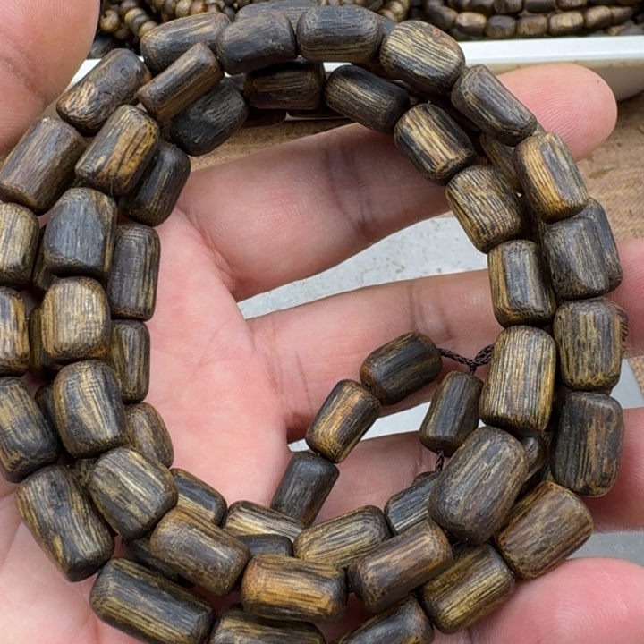 简***好手串沉香乌身手串27克