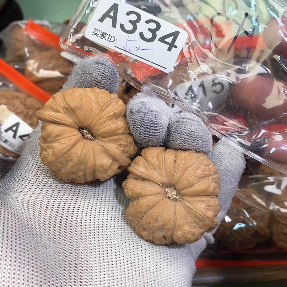 桃核把件南瓜 42尺。   