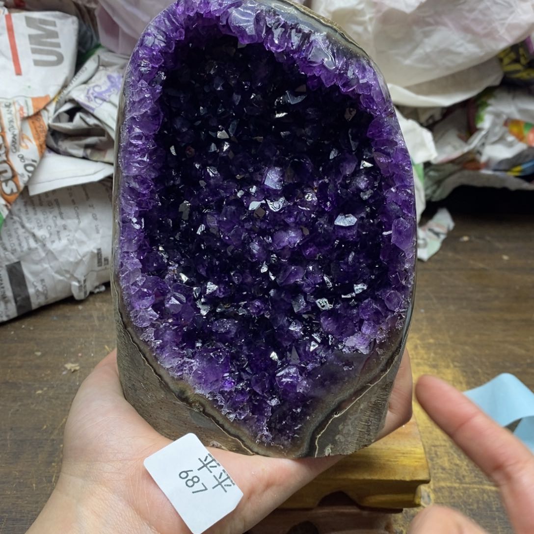 紫晶乌拉圭未镶嵌