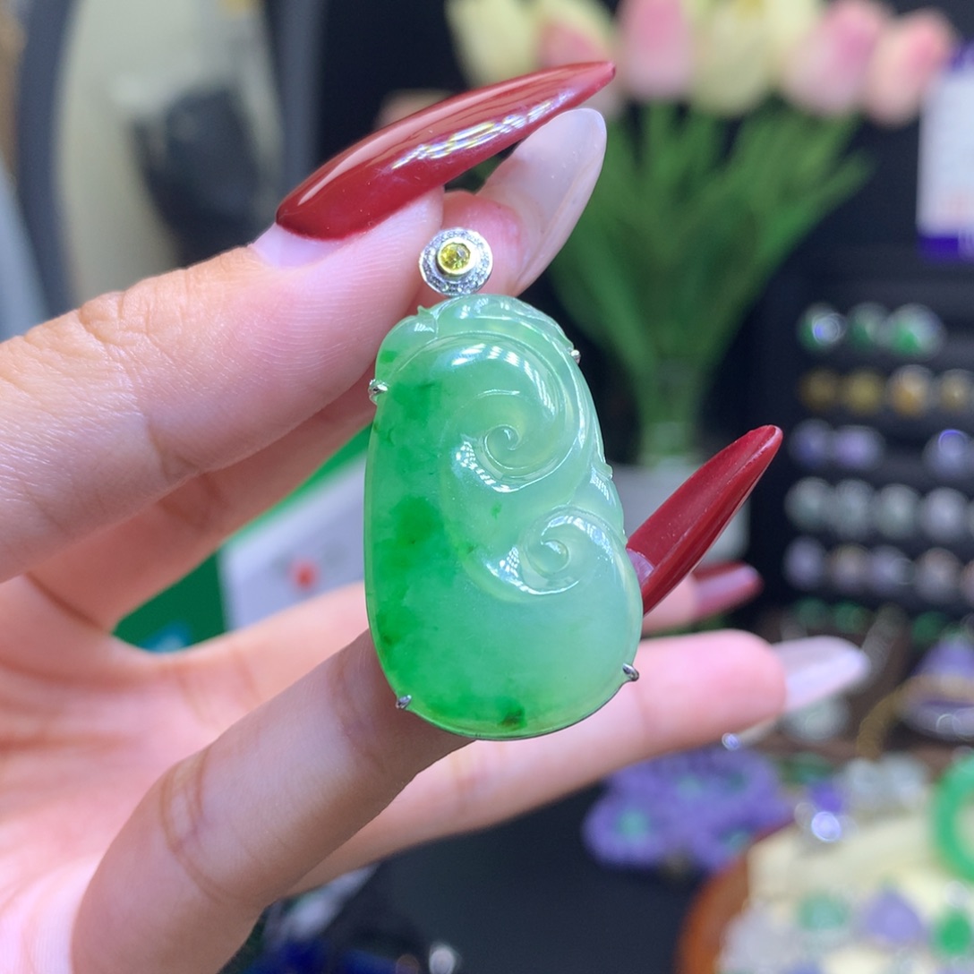 翡翠颈饰18K金镶嵌天然