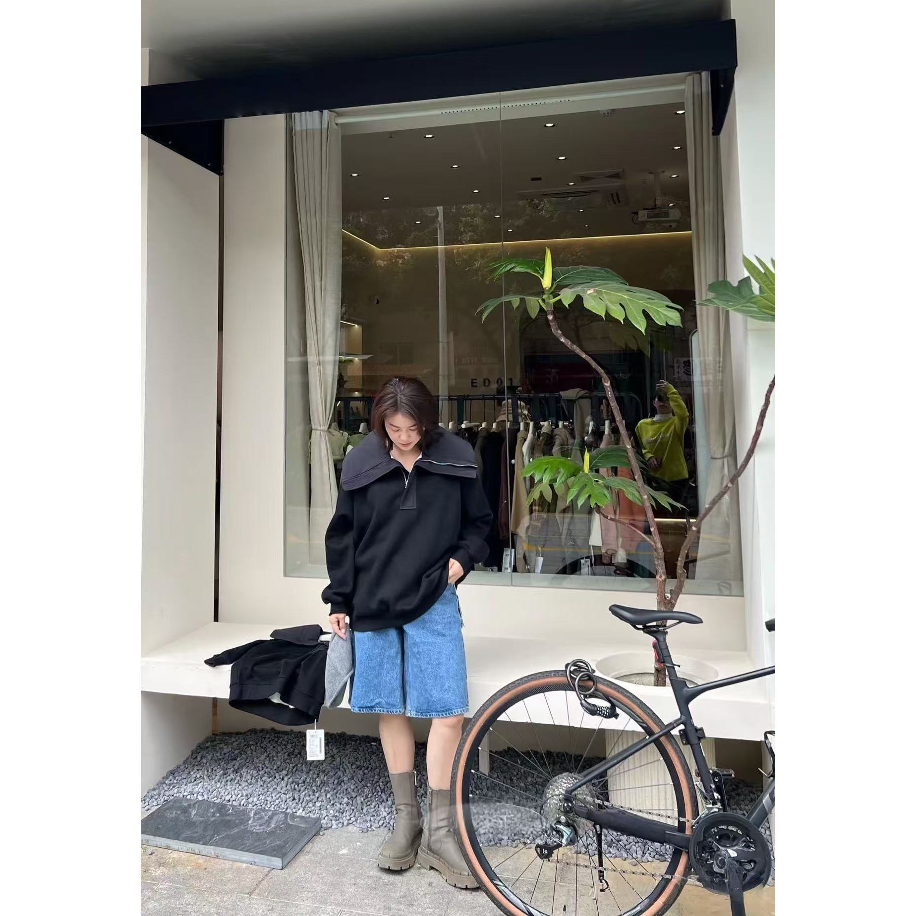 2041新款时尚儿童黑色加绒卫衣23382041