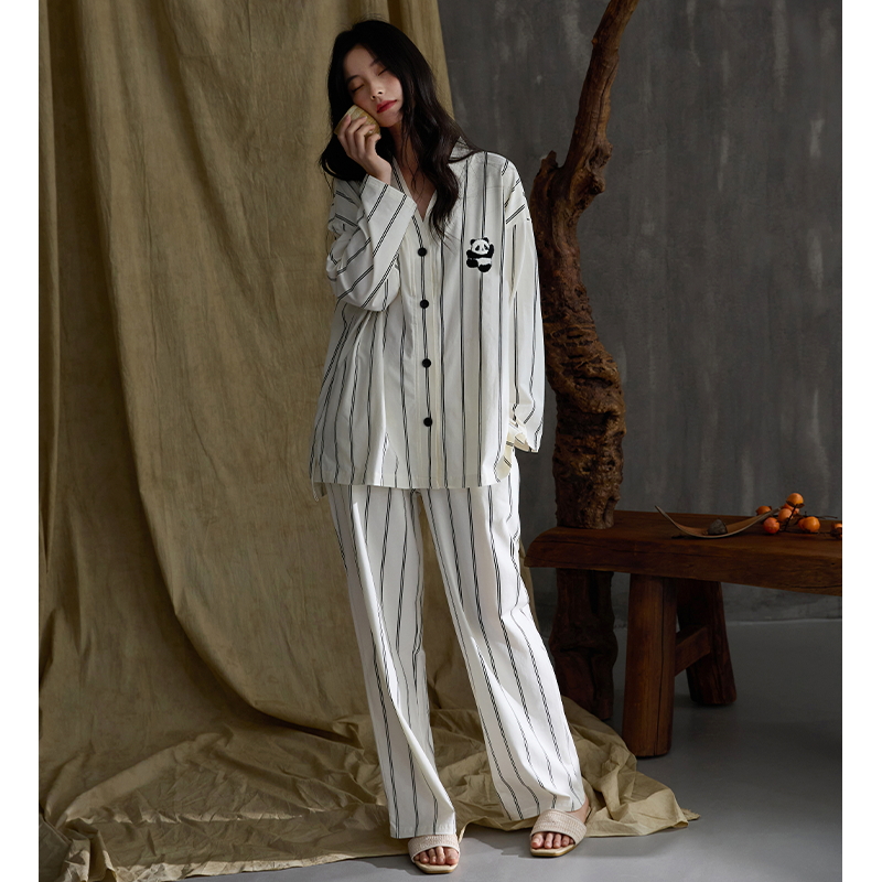 花丛丽影2025年秋季抗菌纯棉家居服刺绣熊猫高级感V领睡衣女