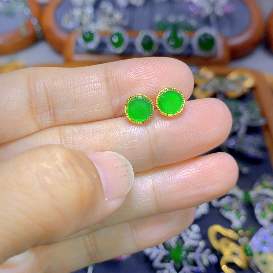 翡翠颈饰银S925镶嵌天然翡翠