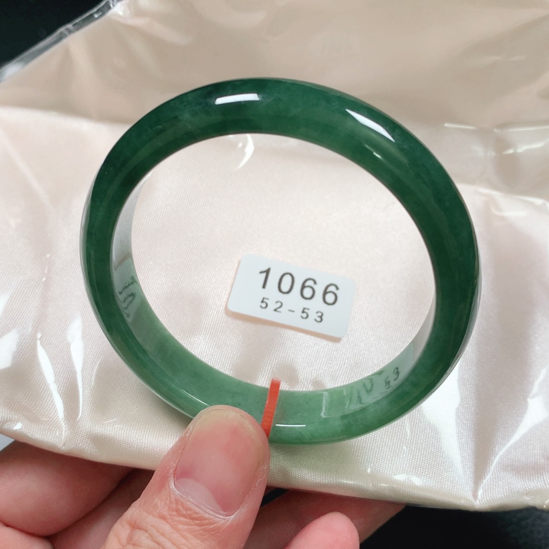 翡翠手镯未镶嵌编号1066