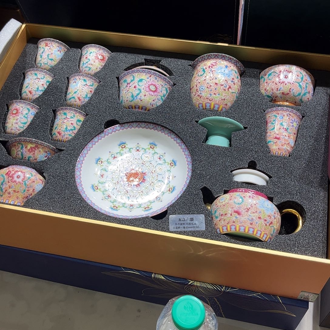 如***好景德镇陶瓷艺术品