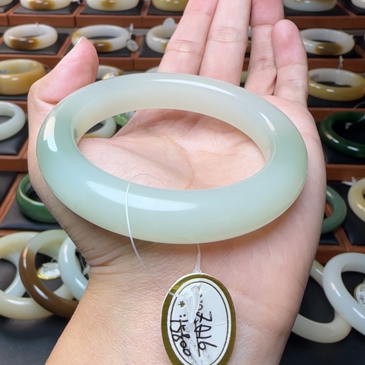 和田玉未镶嵌手镯晴水带翠56.3