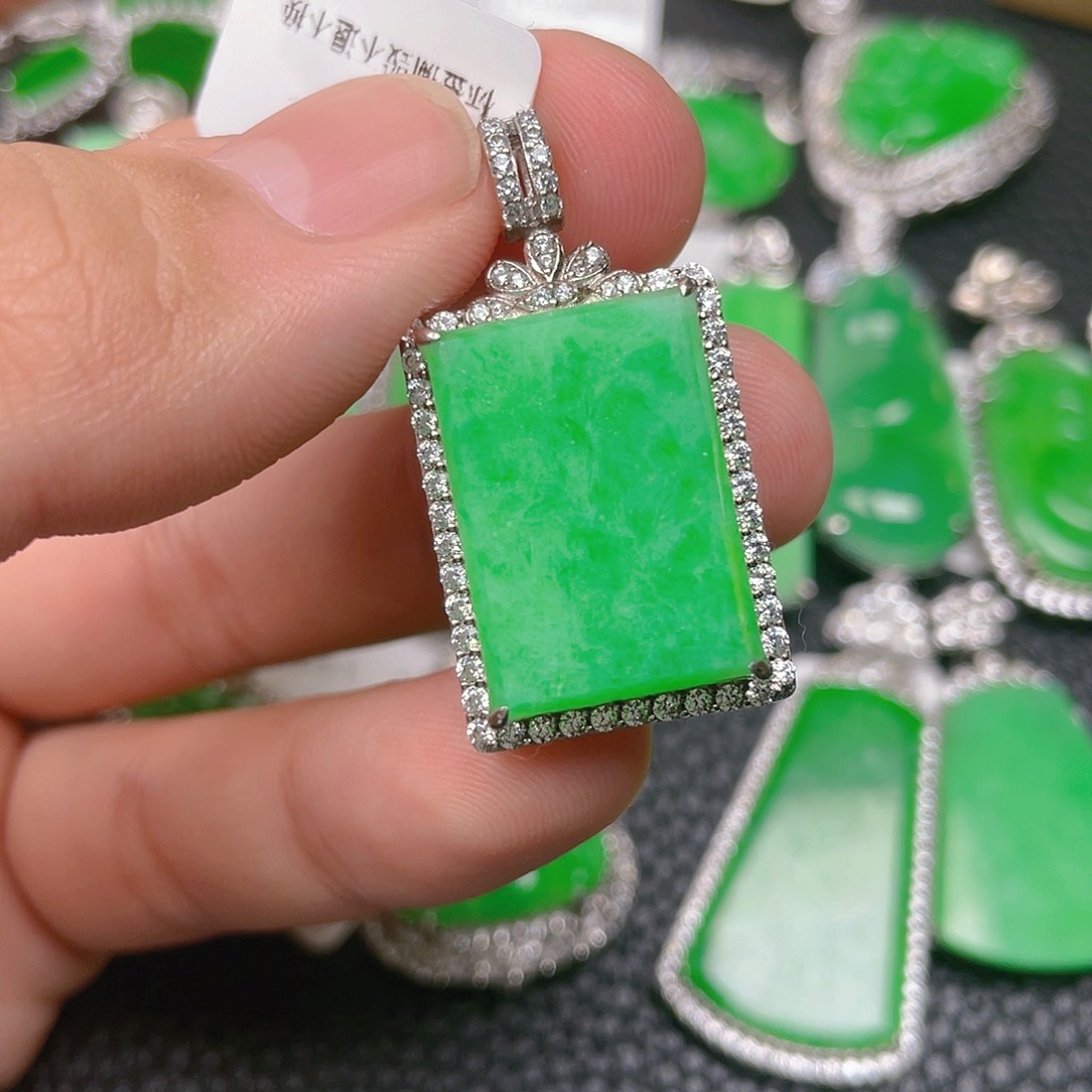 【闪购商品】翡翠吊坠(不含链)银S925镶嵌