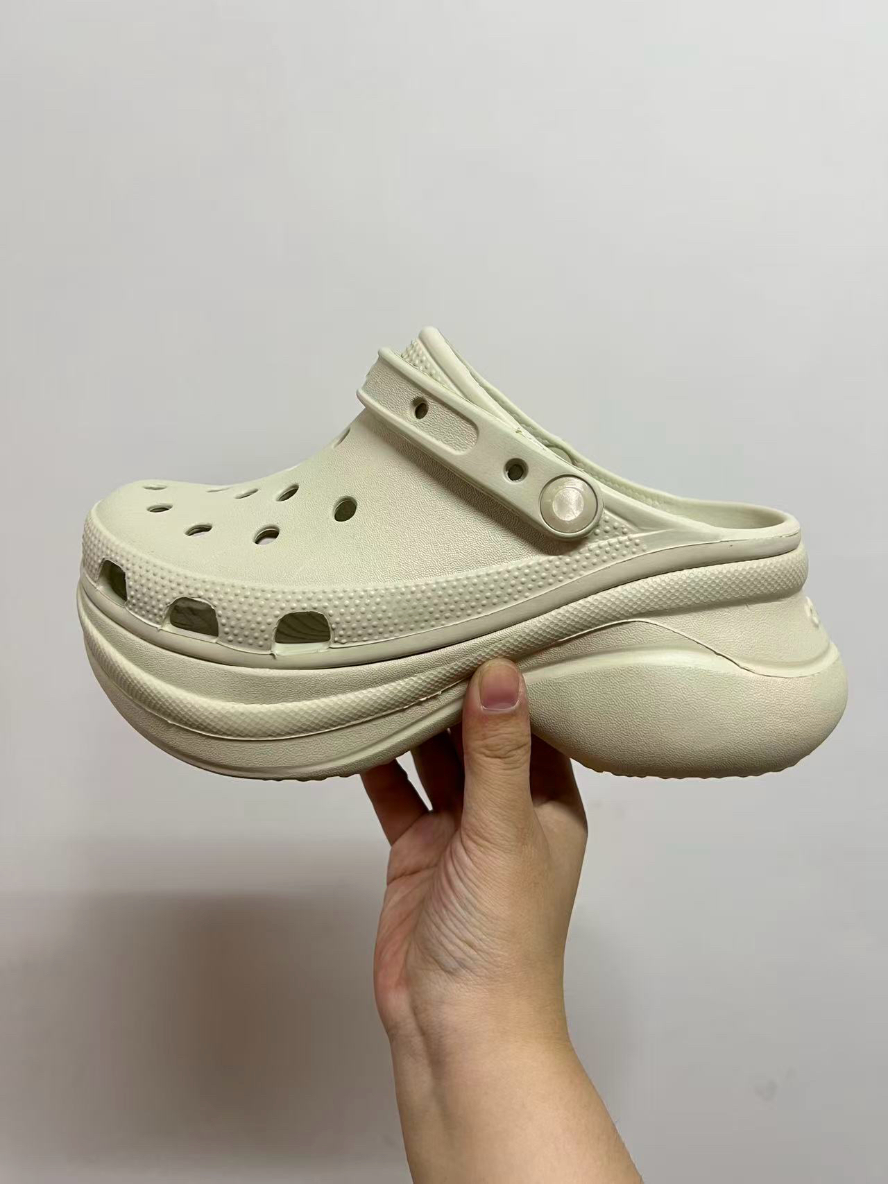 【鲸鱼】鲸鱼款厚底洞洞鞋