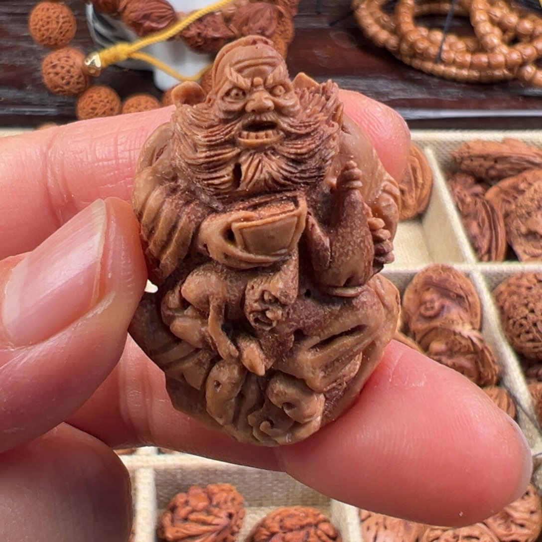 桃核手串桃核雕刻