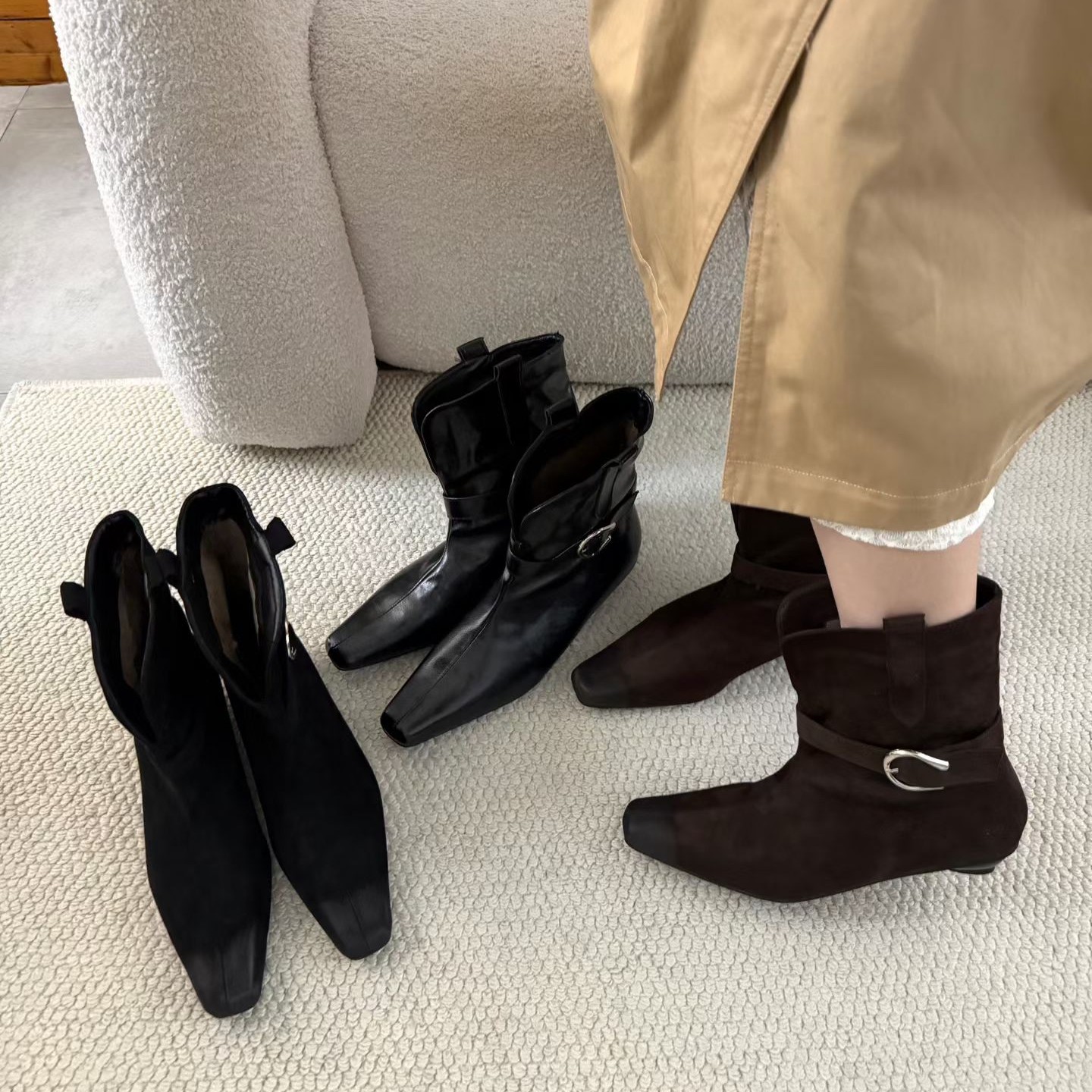 2025韩版新款休闲小众设计感宽筒靴粗跟复古方头绒面皮带扣西部靴