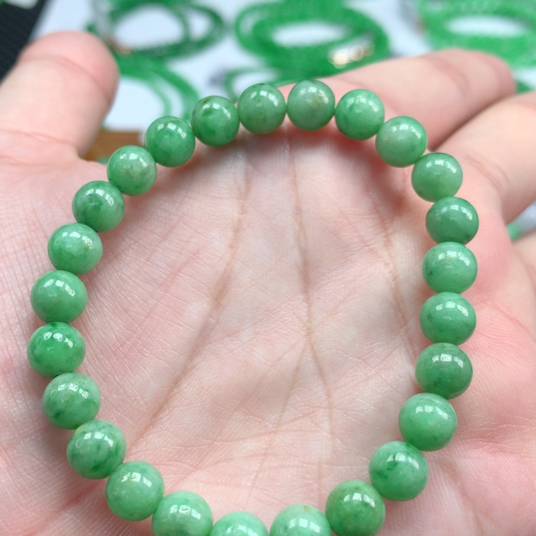 翡翠手链未镶嵌翡翠