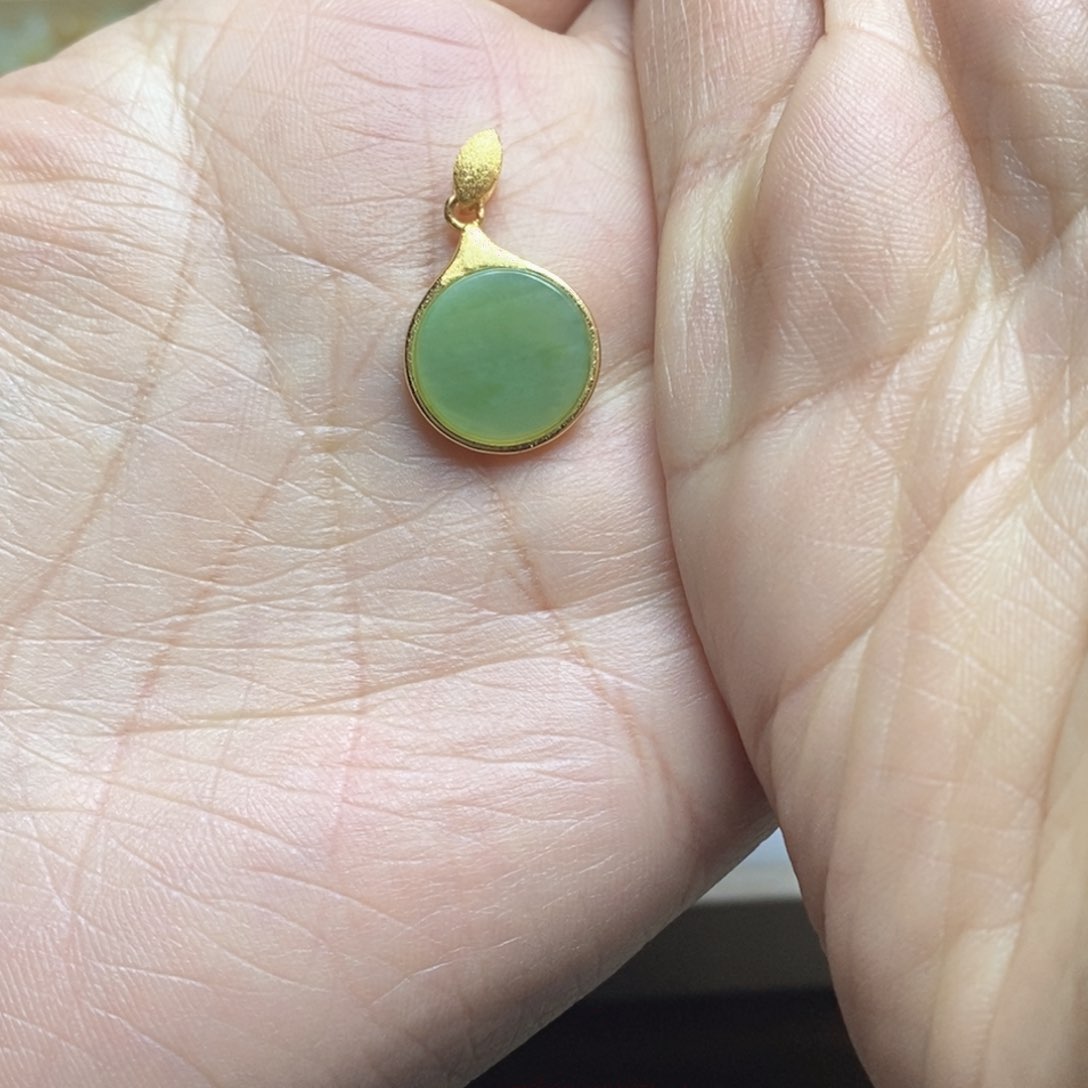 颈饰银S925镶嵌和田玉碧玉小圆牌吊坠