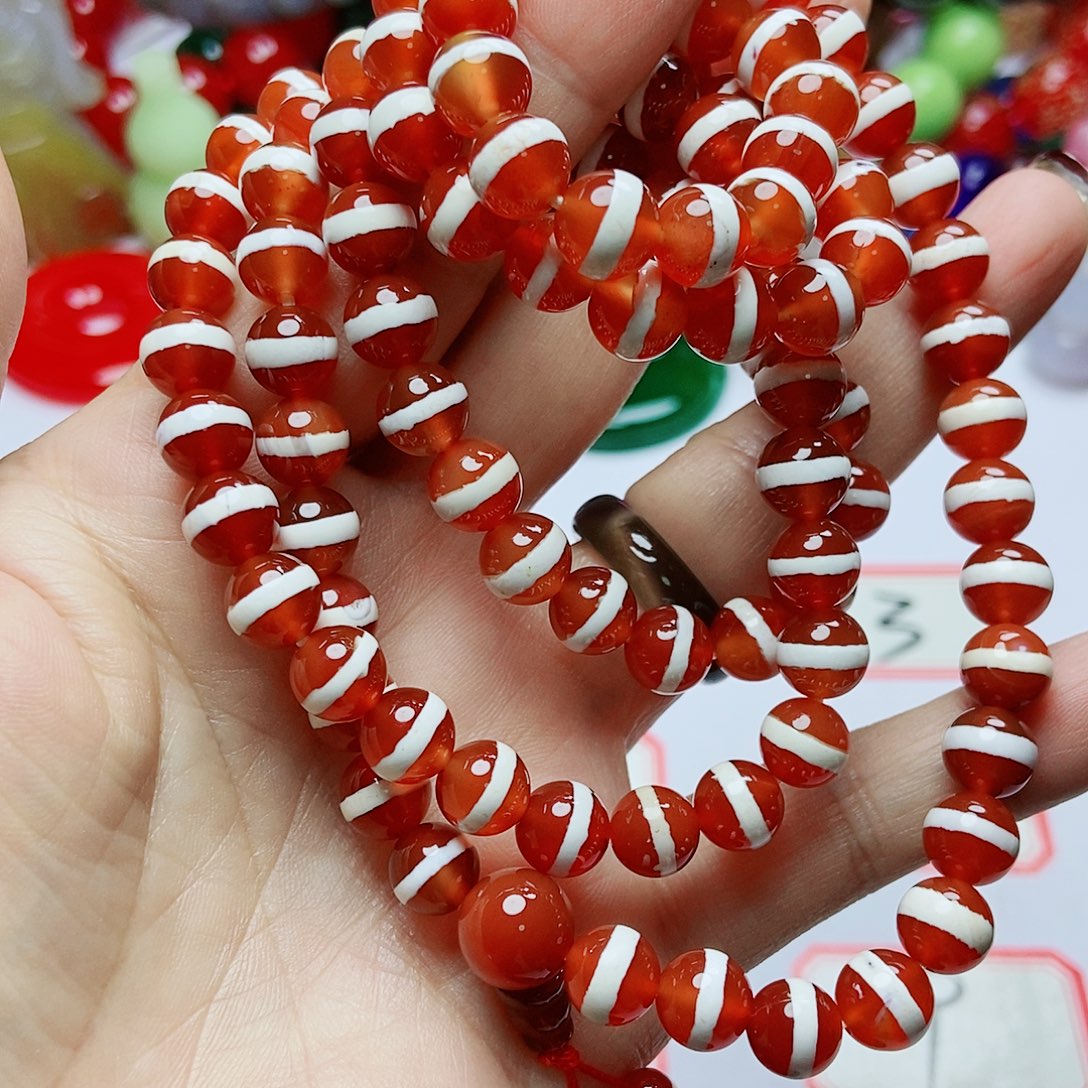 晓***芦玛瑙/玉髓未镶嵌手链