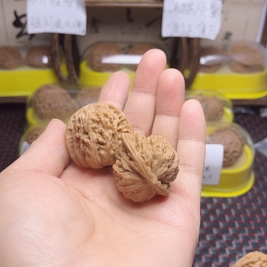 世***俗吊坠文玩核桃四座楼