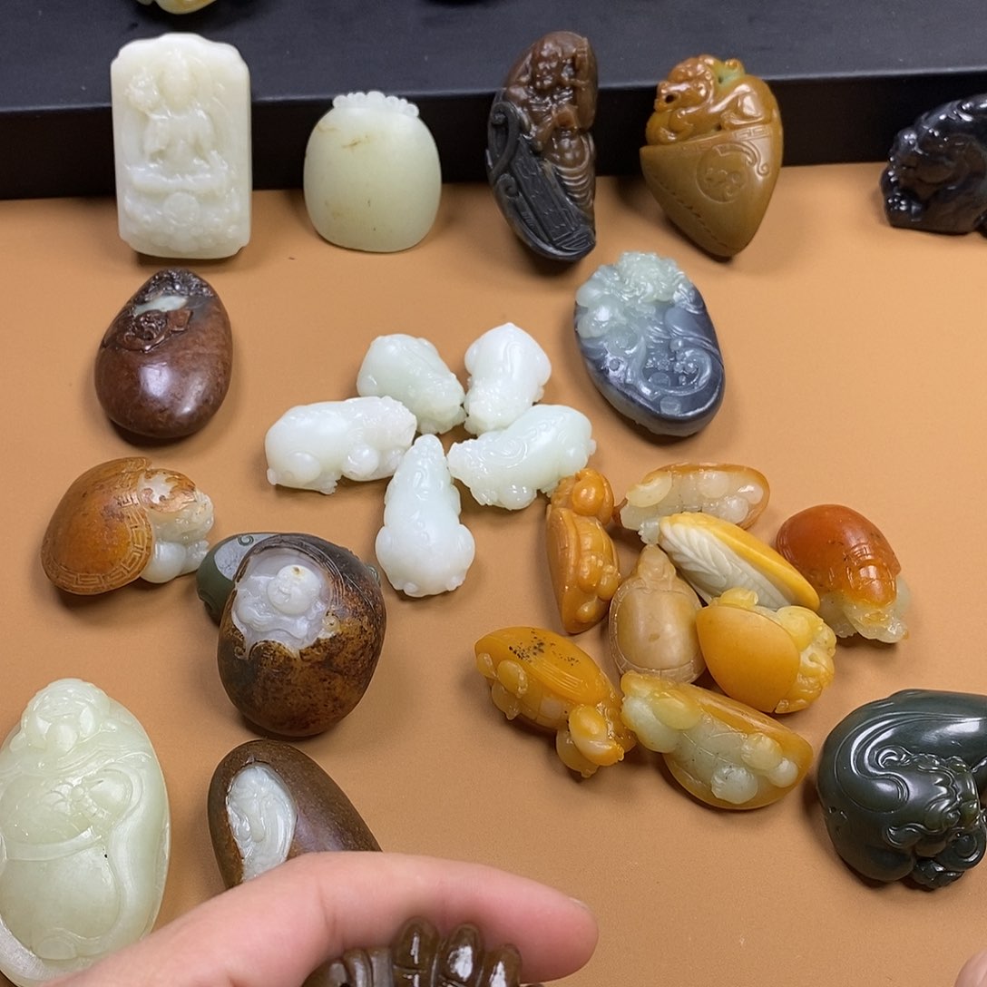 和田玉（糖玉）挂件未镶嵌