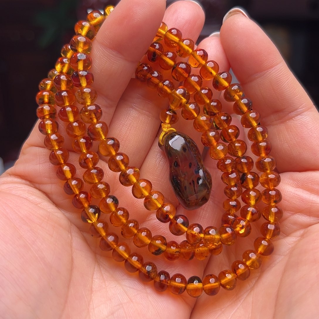 琥珀裸石未镶嵌抚顺琥珀30560。