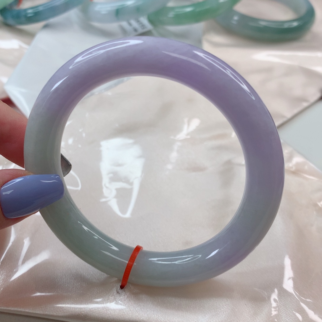 翡翠手镯未镶嵌我****儿58圈口