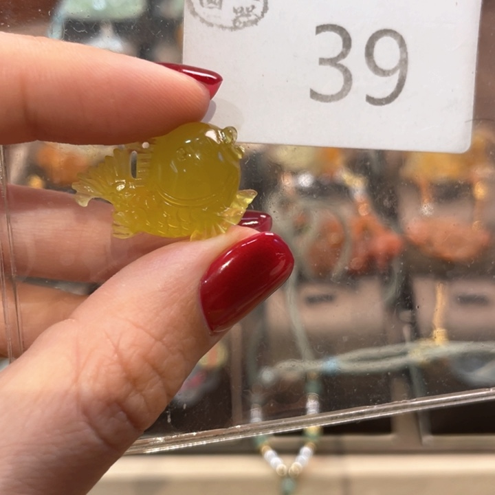 蛇纹石玉颈饰未镶嵌开****?