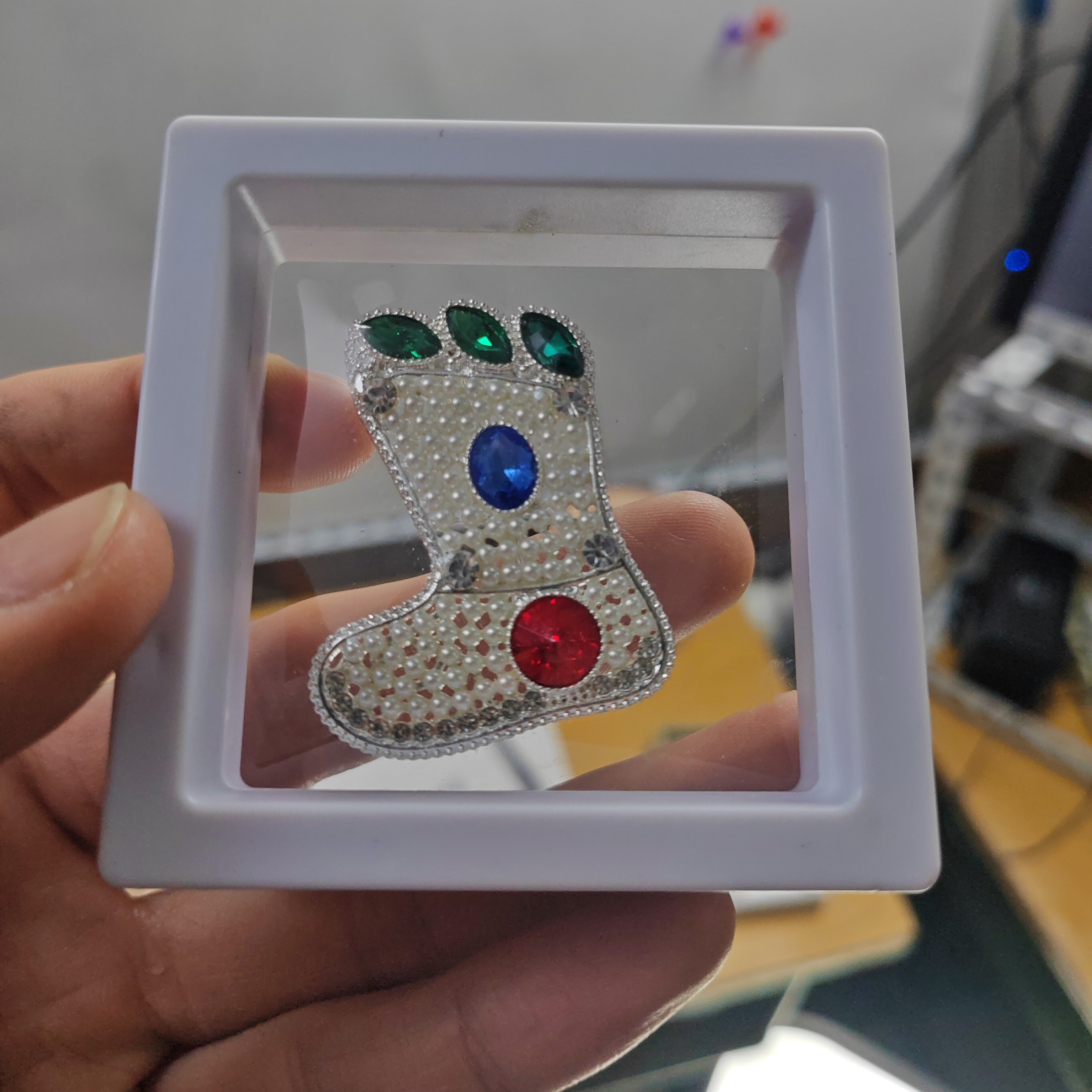 铁合金硅胶胸针 蒙古靴子胸针     