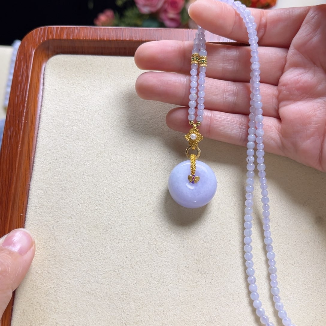 翡翠颈饰未镶嵌紫胖扣