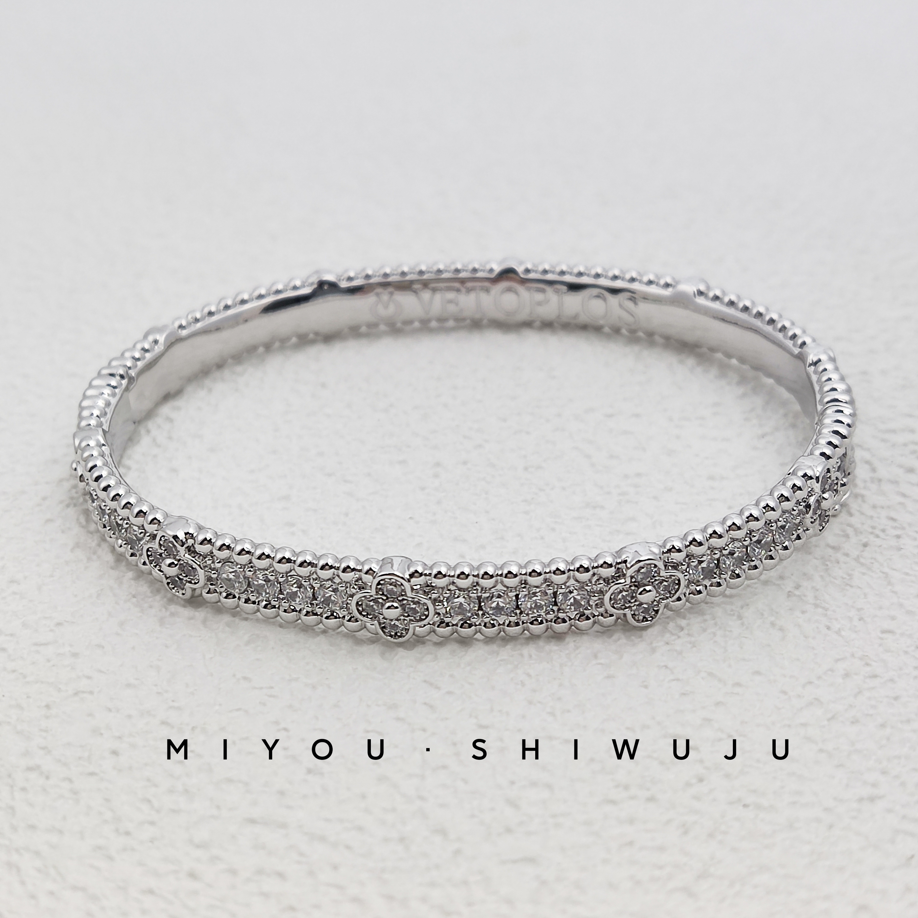 铜合金手镯 铜银色四叶草满钻开口手镯气质时尚百搭