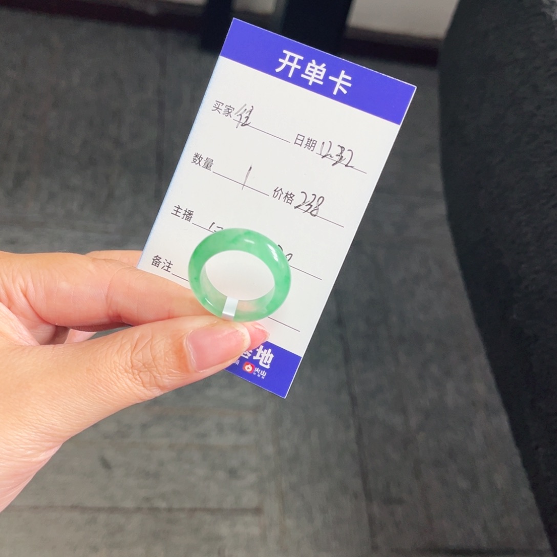 未镶嵌石英质玉戒圈往****顾