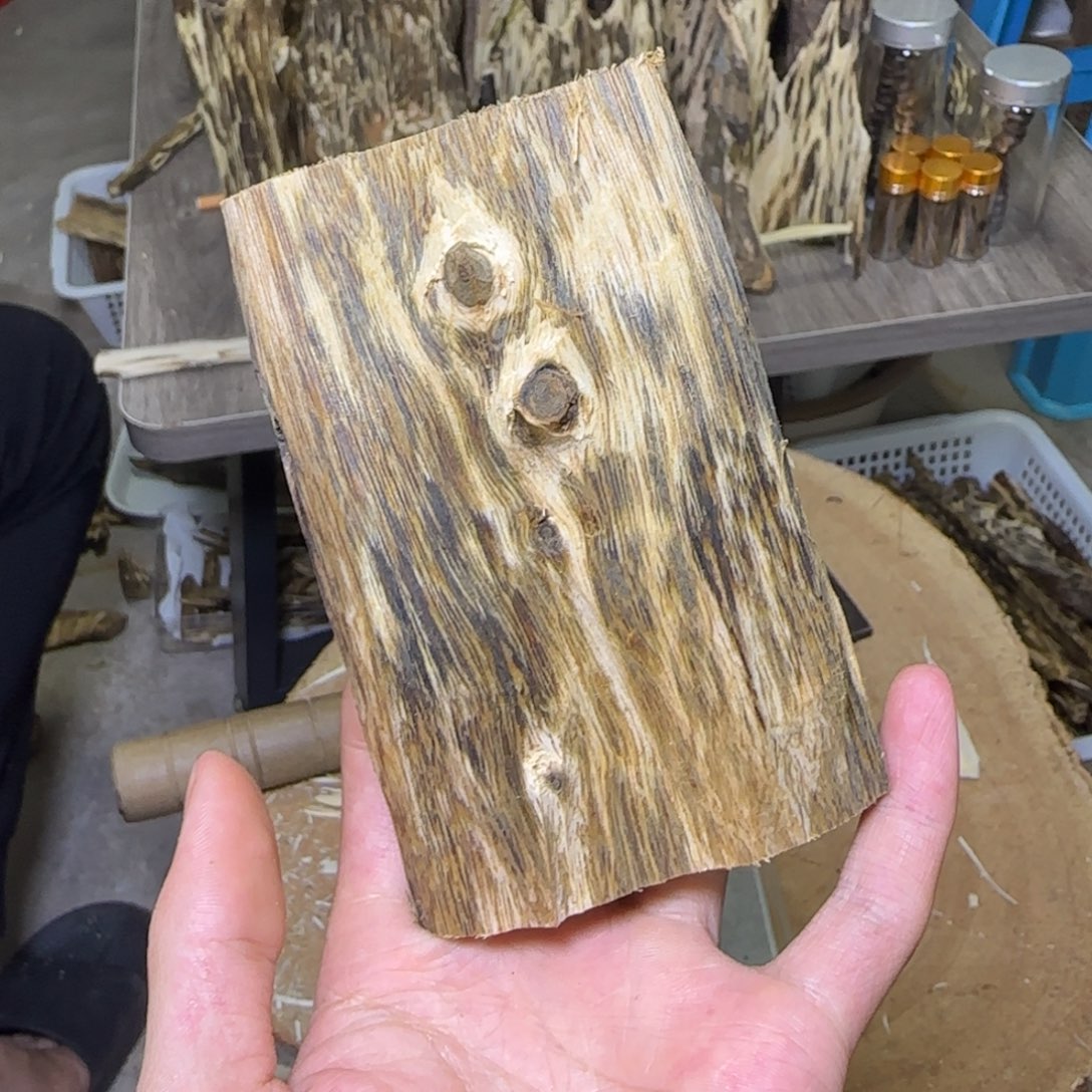 寒***雪线香蓝宝石原料发一份