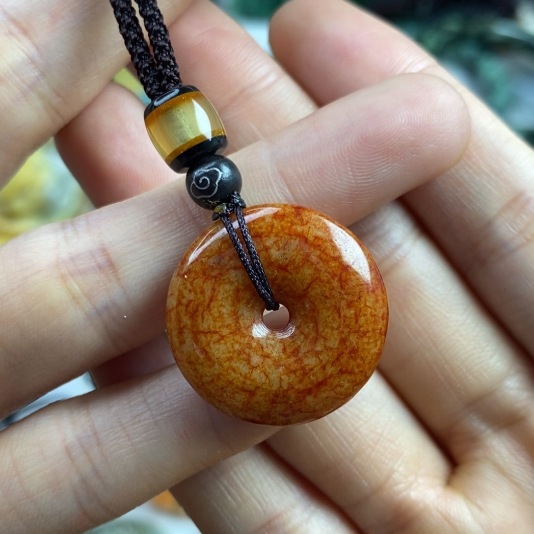 翡翠颈饰未镶嵌吊坠