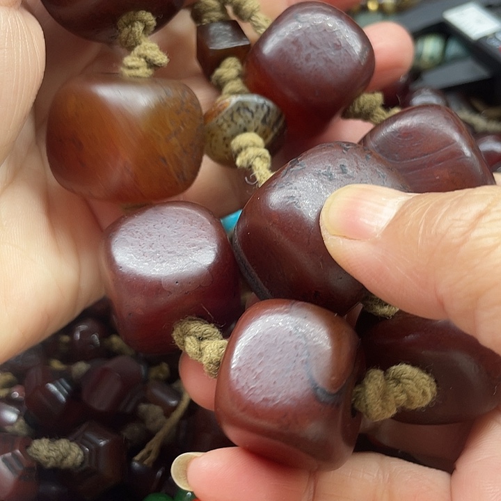 灵***儿玛瑙/玉髓未镶嵌颈饰