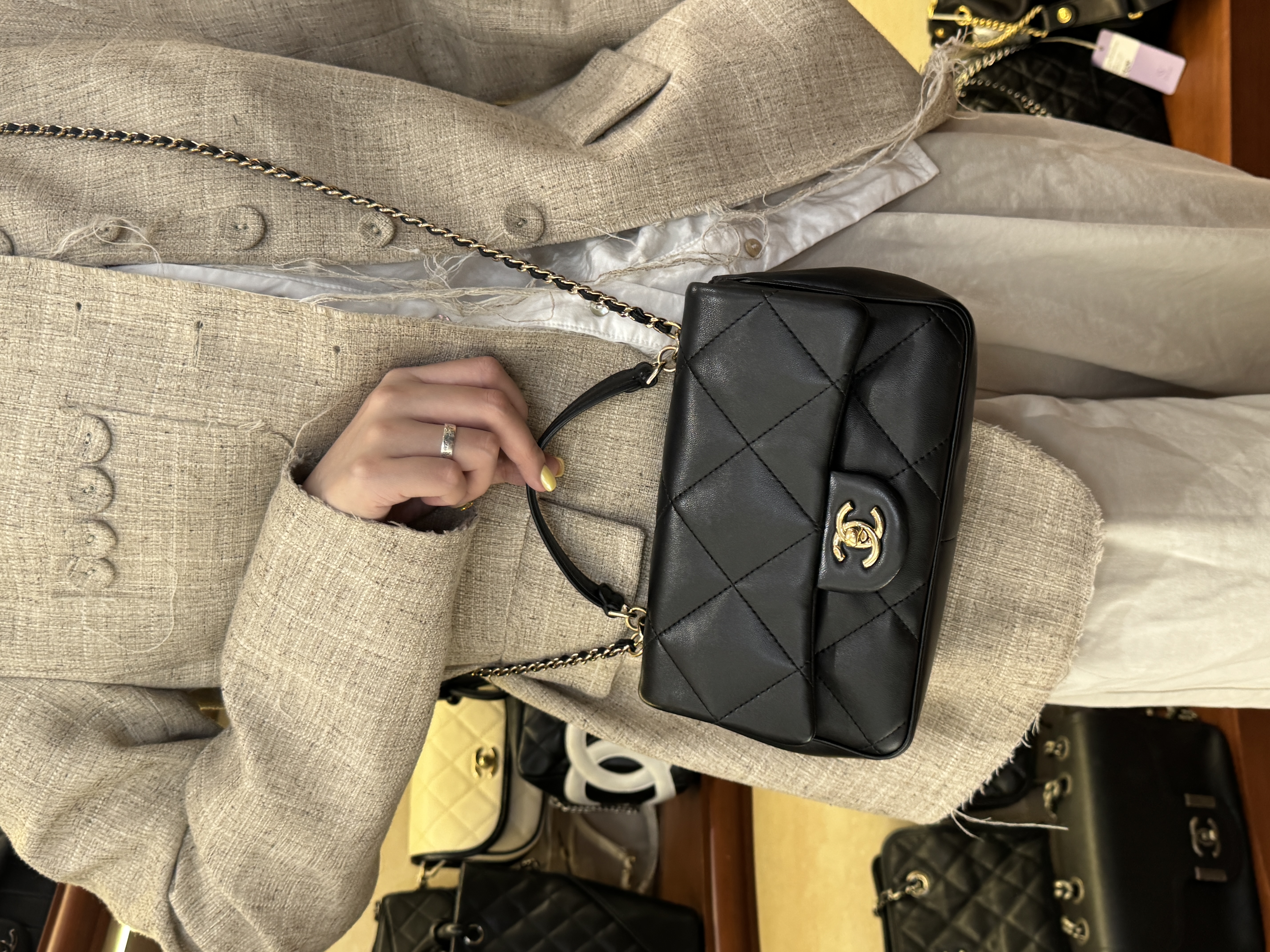 95新 Chanel/香奈儿 新 Chanel黑金羊皮大菱格带手柄cf 带卡
