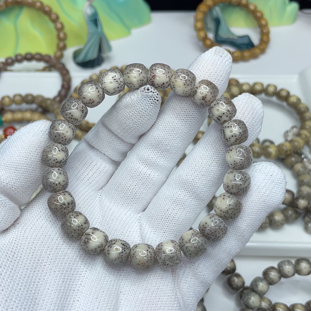 星月菩提手串乐*?20。10/9灰冰双留白带火烧云