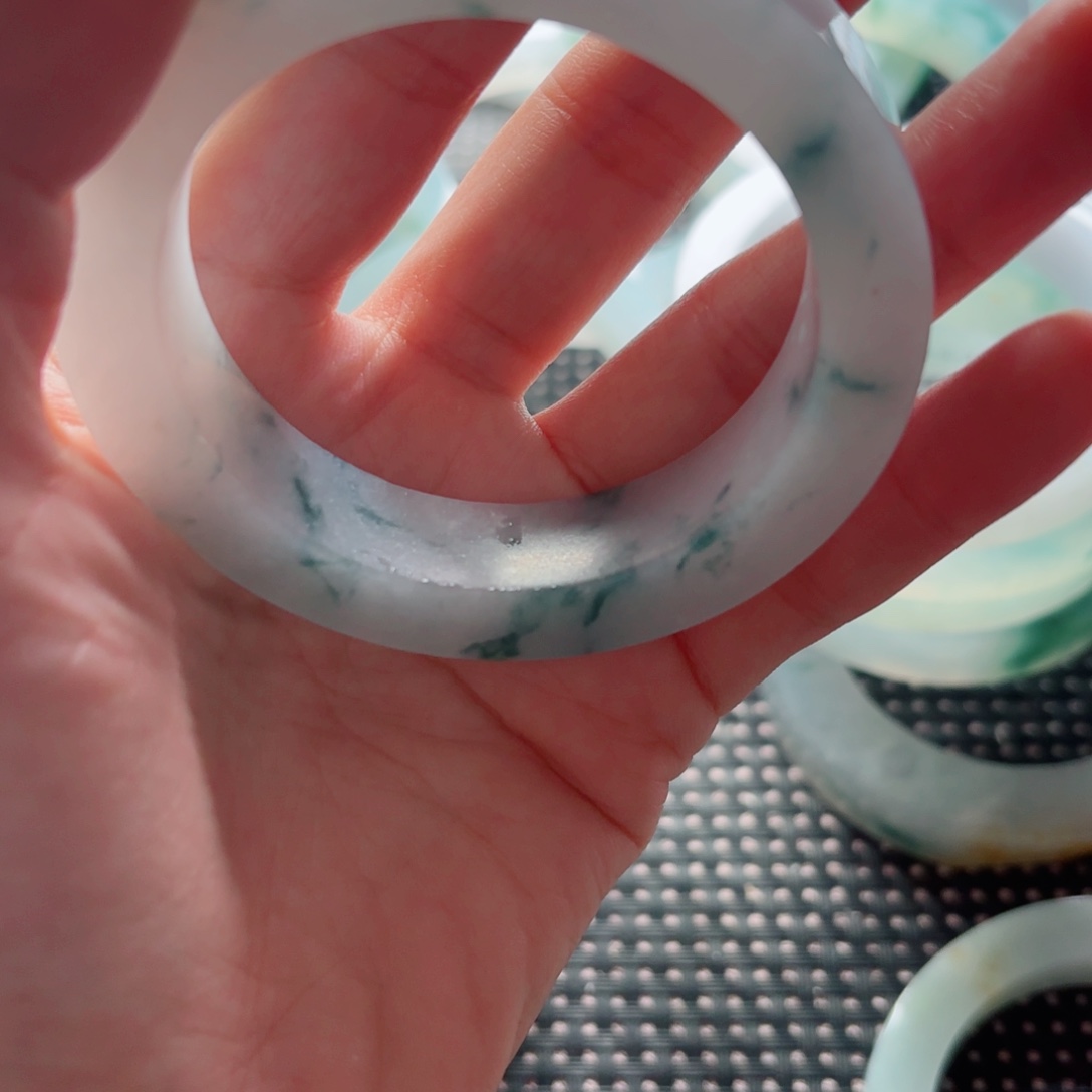 美***女未镶嵌天然缅甸a货翡翠定制翡翠