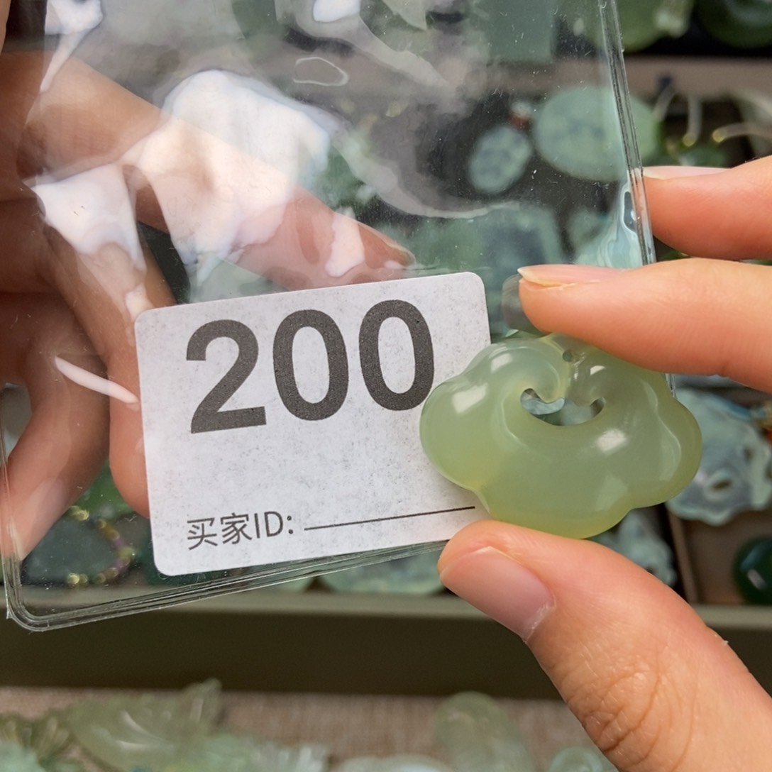 蛇纹石玉项链未镶嵌