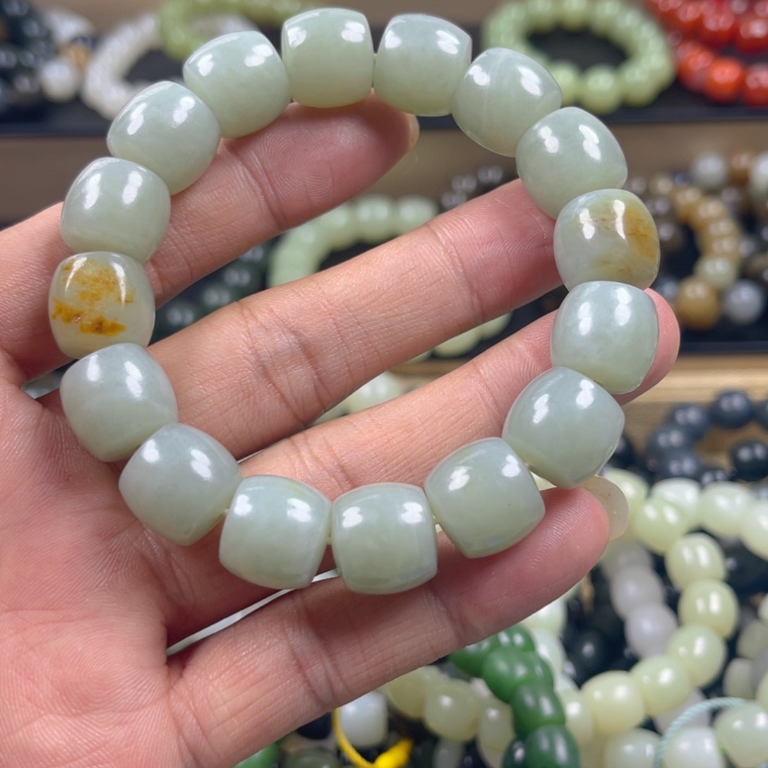 和田玉手串未镶嵌君****身
