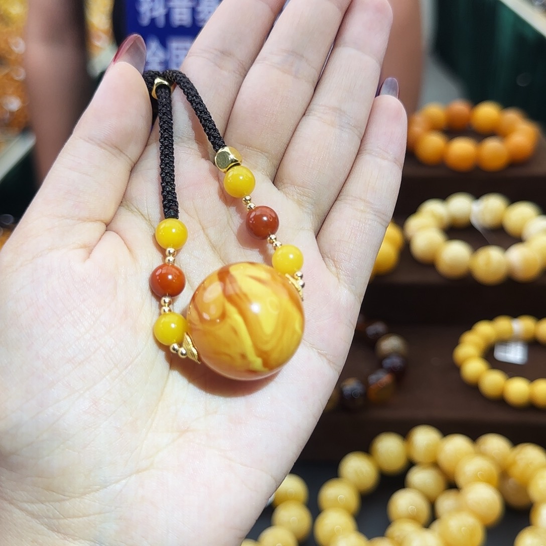 琥珀未镶嵌颈饰26m