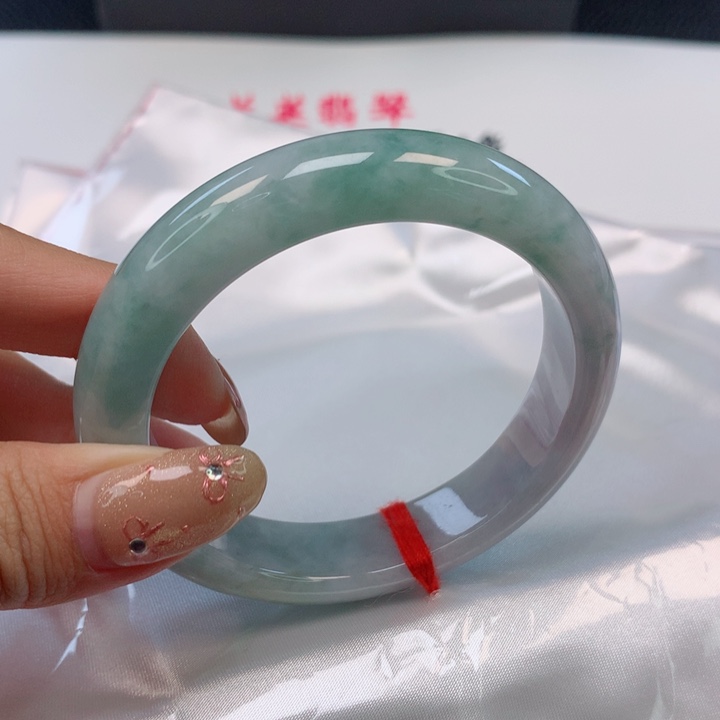 翡翠手镯未镶嵌好*喵54圈