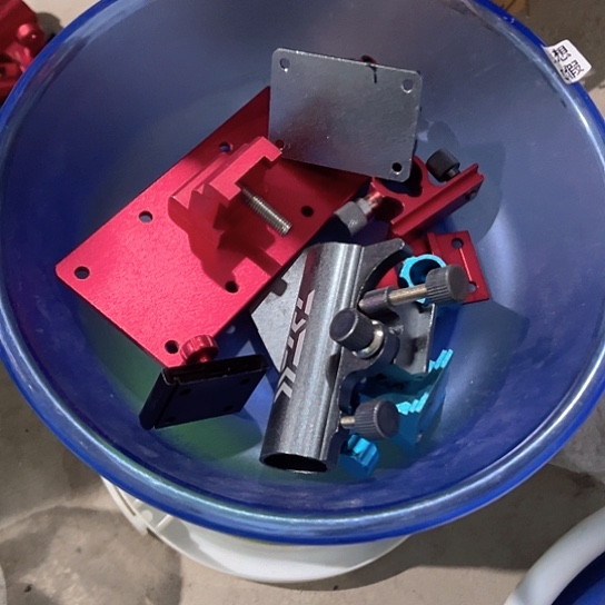 一堆配件。             4号