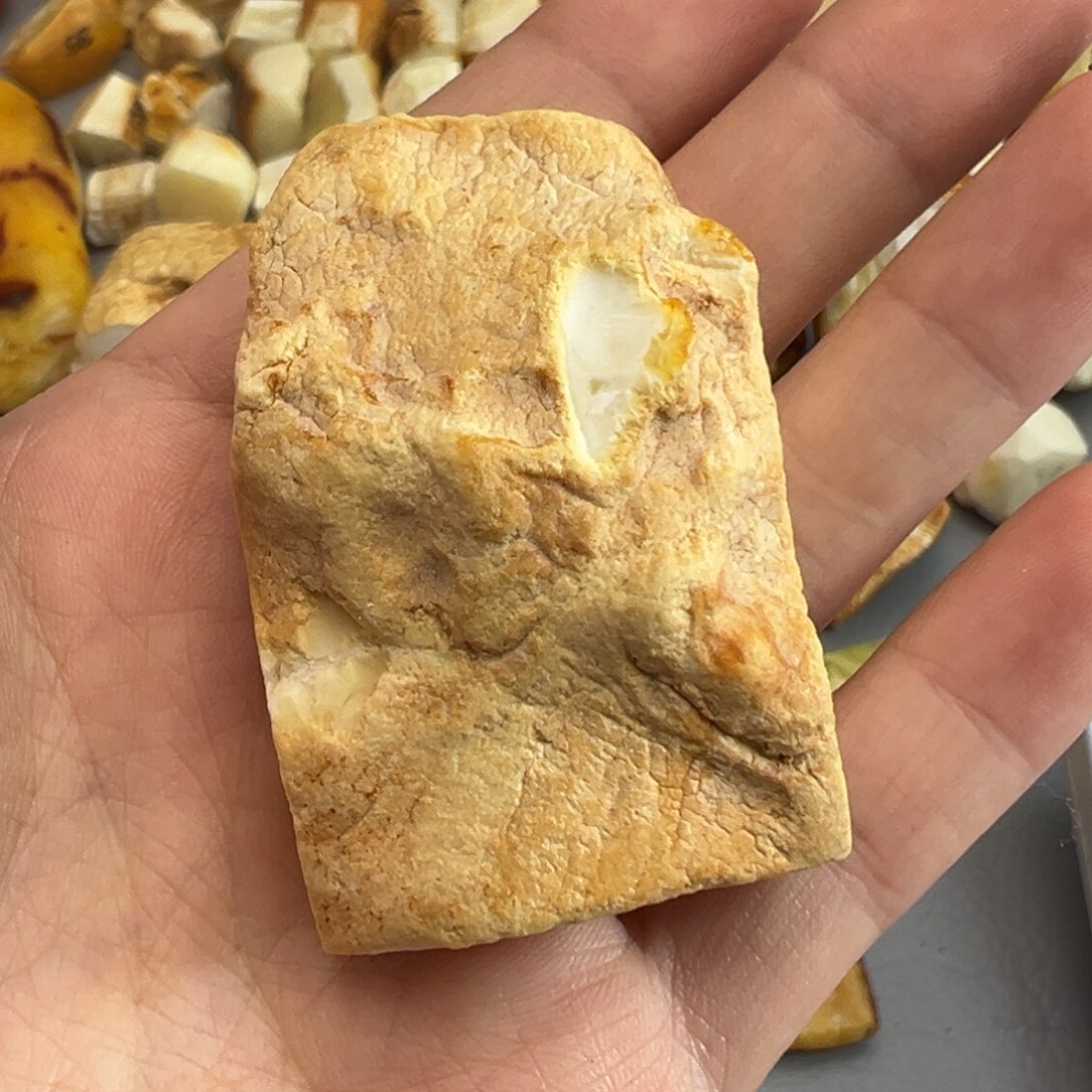 定制琥珀未镶嵌唐*怼蜜蜡