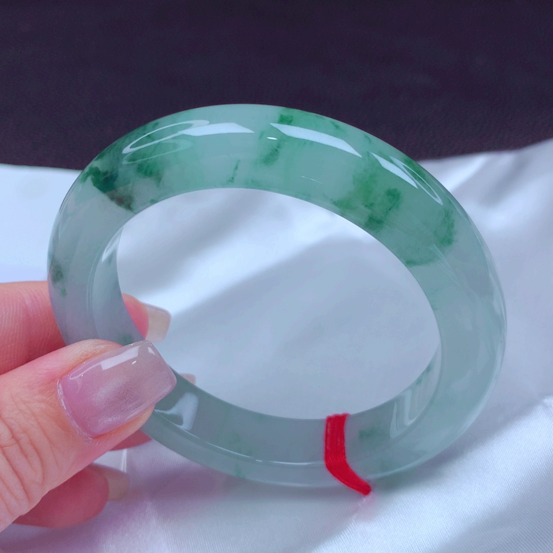 翡翠手镯未镶嵌手镯88