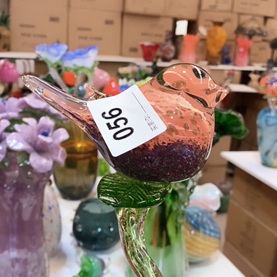 琉璃花瓶高45厘米宽9厘米