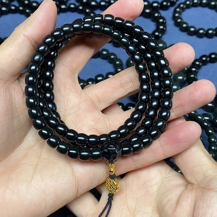 偶***和田玉未镶嵌手链